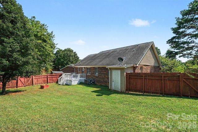 983 Farmington Court, Concord, NC 28025