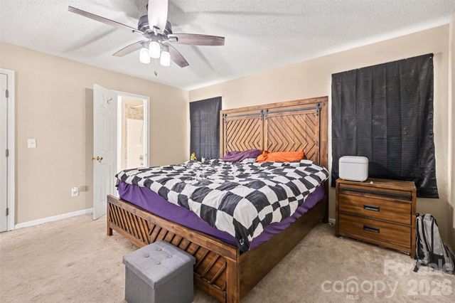 983 Farmington Court, Concord, NC 28025