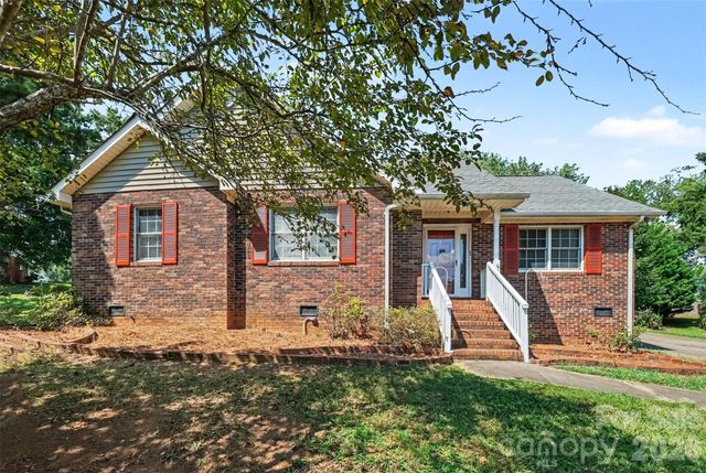 983 Farmington Court, Concord, NC 28025