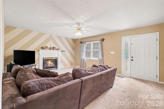 983 Farmington Court, Concord, NC 28025
