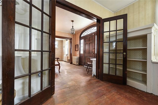 36 Commonwealth Ave, Duquesne, PA 15110