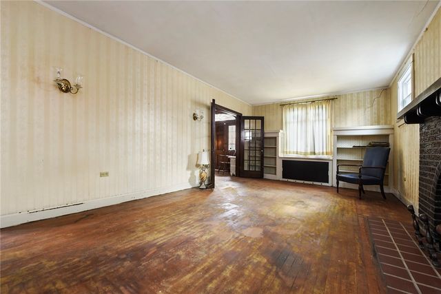 36 Commonwealth Ave, Duquesne, PA 15110