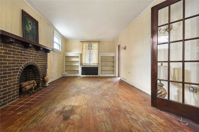 36 Commonwealth Ave, Duquesne, PA 15110