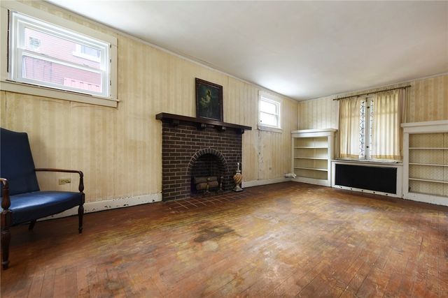 36 Commonwealth Ave, Duquesne, PA 15110