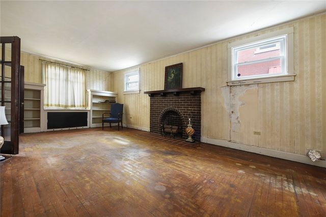 36 Commonwealth Ave, Duquesne, PA 15110