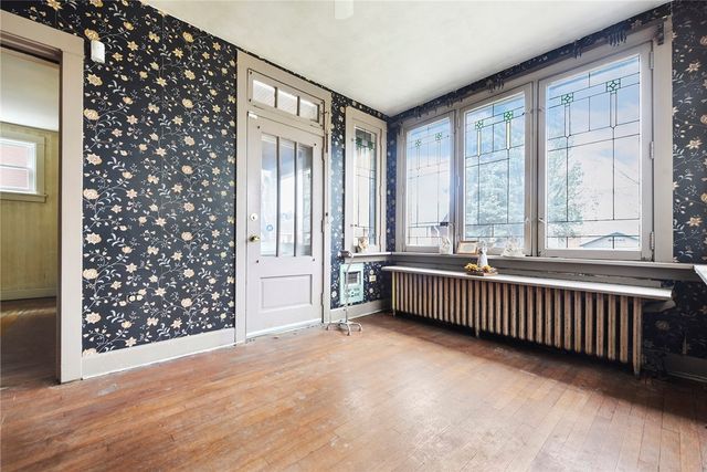 36 Commonwealth Ave, Duquesne, PA 15110