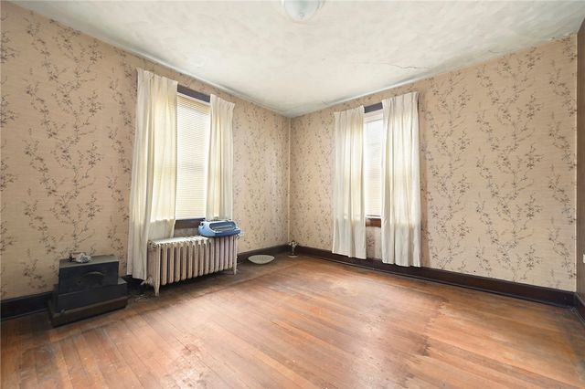 36 Commonwealth Ave, Duquesne, PA 15110