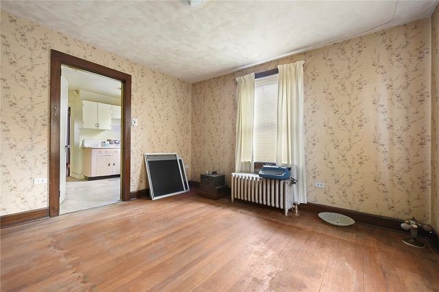 36 Commonwealth Ave, Duquesne, PA 15110