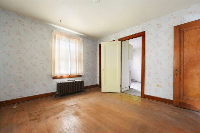 36 Commonwealth Ave, Duquesne, PA 15110