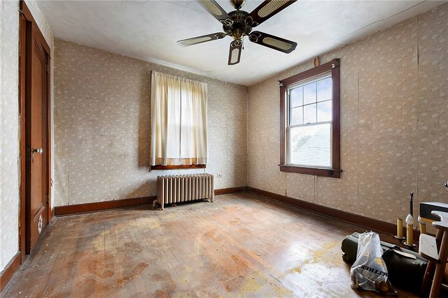 36 Commonwealth Ave, Duquesne, PA 15110