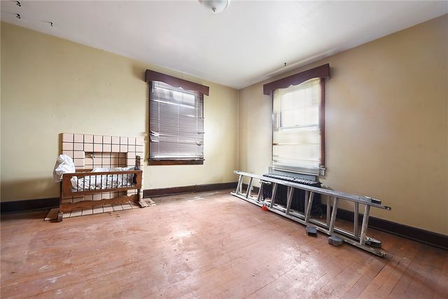 36 Commonwealth Ave, Duquesne, PA 15110