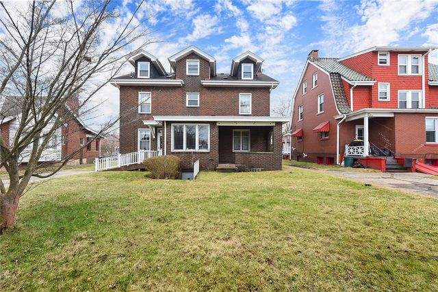 36 Commonwealth Ave, Duquesne, PA 15110