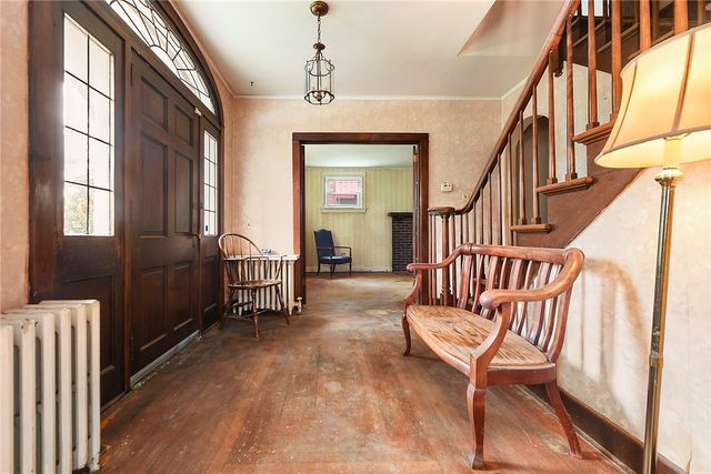 36 Commonwealth Ave, Duquesne, PA 15110