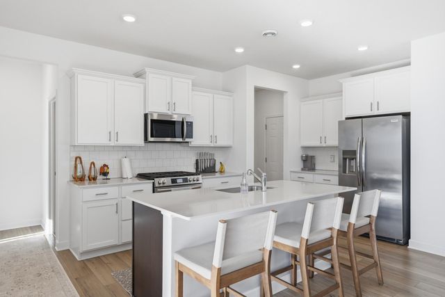 10644 Hinton Avenue S, Cottage Grove, MN 55016