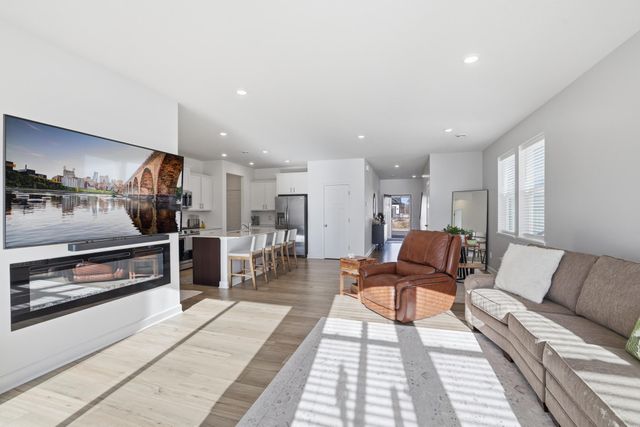 10644 Hinton Avenue S, Cottage Grove, MN 55016