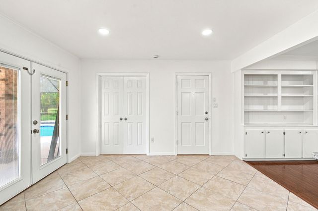 12211 3rd Street, Santa Fe, TX 77510
