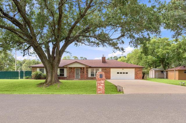 12211 3rd Street, Santa Fe, TX 77510