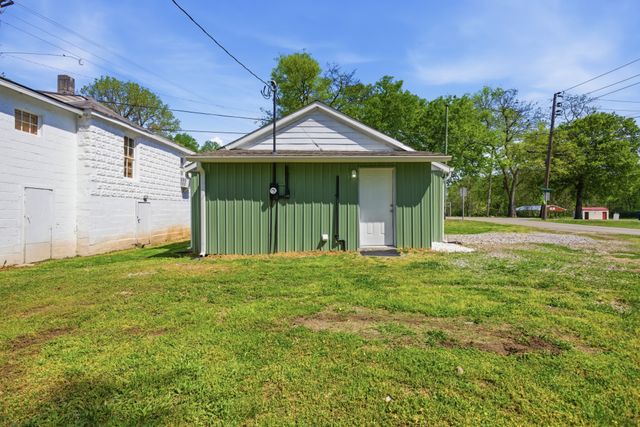 108 Arrow Mines Rd, Mount Pleasant, TN 38474