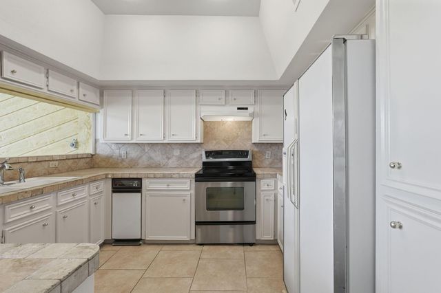 134 April Point Drive S, Conroe, TX 77356