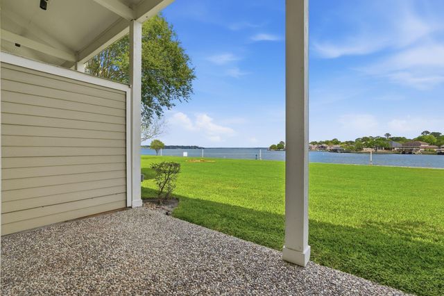 134 April Point Drive S, Conroe, TX 77356