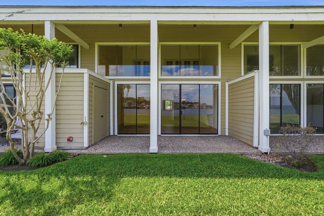 134 April Point Drive S, Conroe, TX 77356