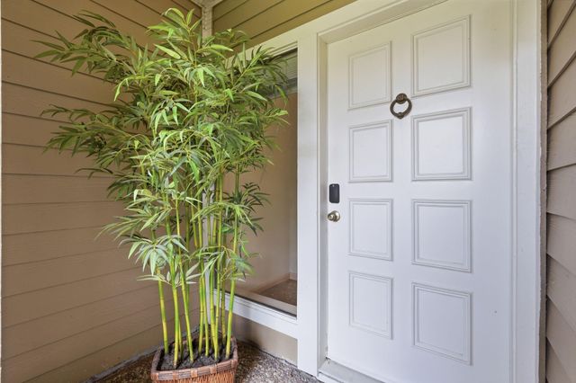 134 April Point Drive S, Conroe, TX 77356