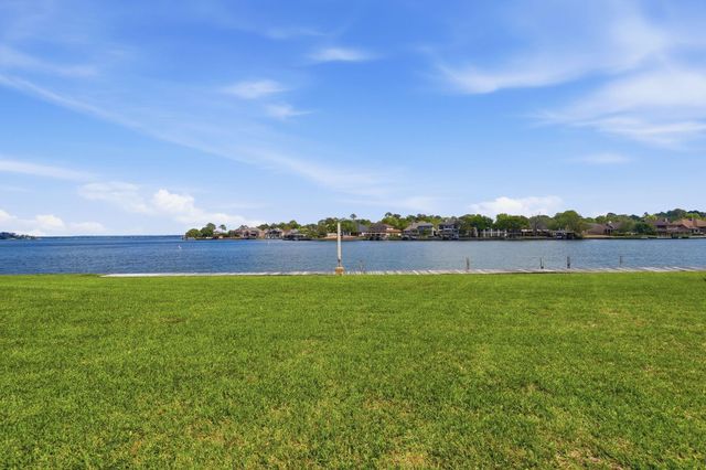 134 April Point Drive S, Conroe, TX 77356