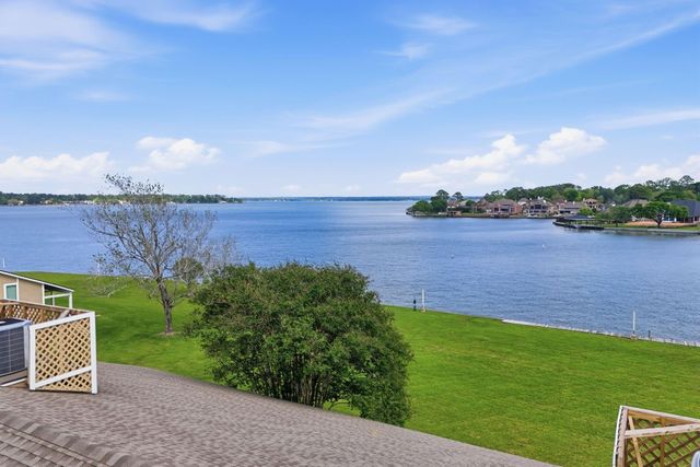 134 April Point Drive S, Conroe, TX 77356