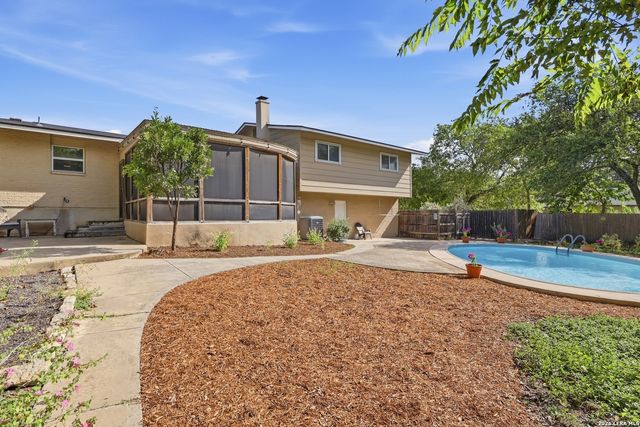 1102 HALTOWN DR, San Antonio, TX 78213