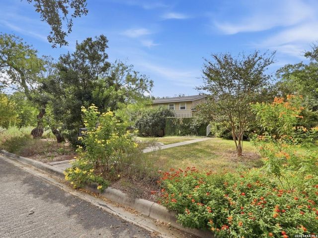 1102 HALTOWN DR, San Antonio, TX 78213