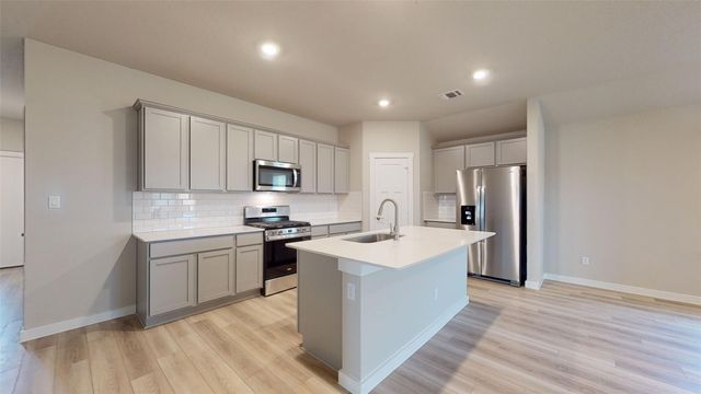 350 Dobson DR, Killeen, TX 76542