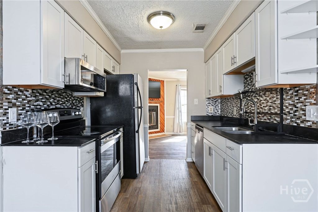 Image 7 of property listing at 43 Sand Dollar Lane, Savannah, GA 31419