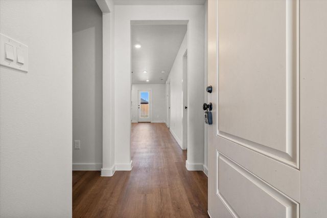 1612 N Clinton Avenue, Lubbock, TX 79416