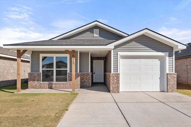 1612 N Clinton Avenue, Lubbock, TX 79416