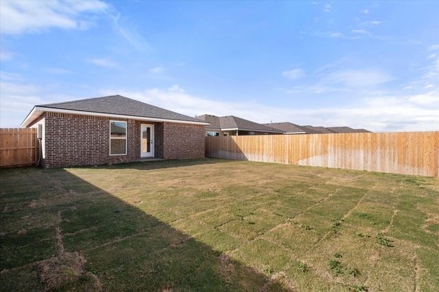 1612 N Clinton Avenue, Lubbock, TX 79416