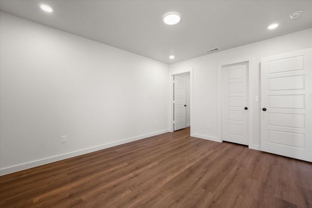 1612 N Clinton Avenue, Lubbock, TX 79416