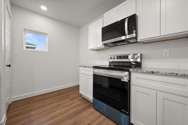 1612 N Clinton Avenue, Lubbock, TX 79416