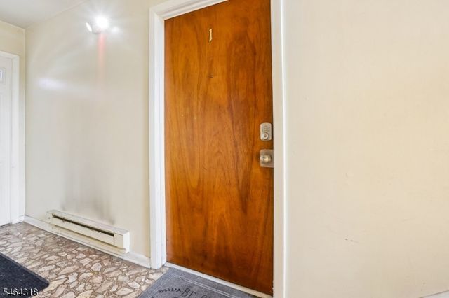 5 Jefferson St, Clifton City, NJ 07014