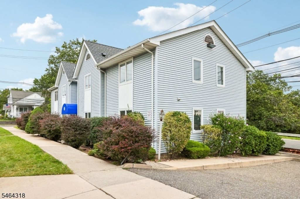 5 Jefferson St, Clifton City, NJ 07014