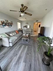 3138 Via Poinciana 317, Lake Worth, FL 33480