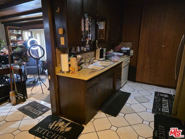 2203 W 158th Street, Compton, CA 90220
