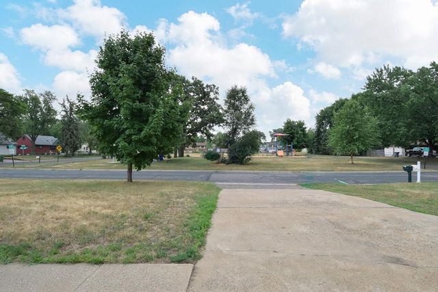 101 98th Avenue NE, Blaine, MN 55434