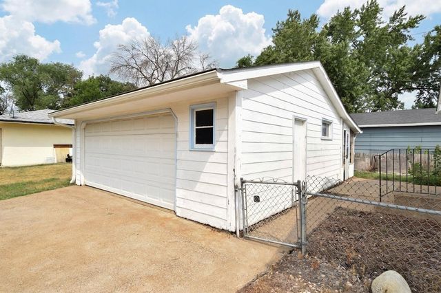 101 98th Avenue NE, Blaine, MN 55434