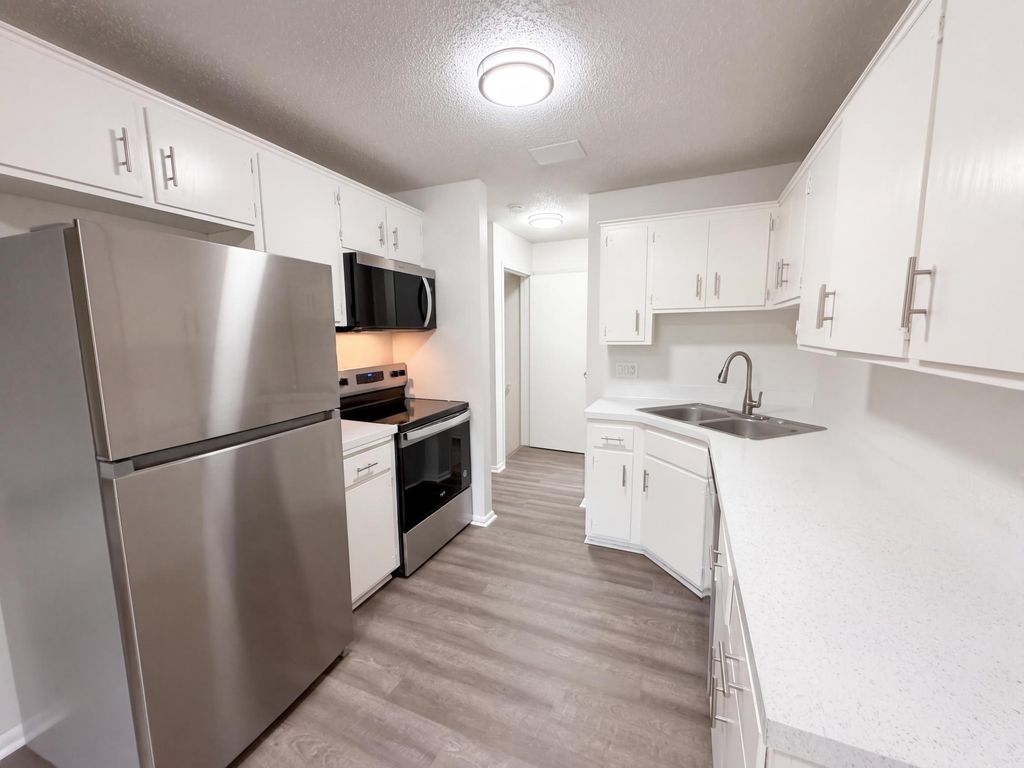 15393 Trillium Circle, Eden Prairie, MN 55344 — photo 3
