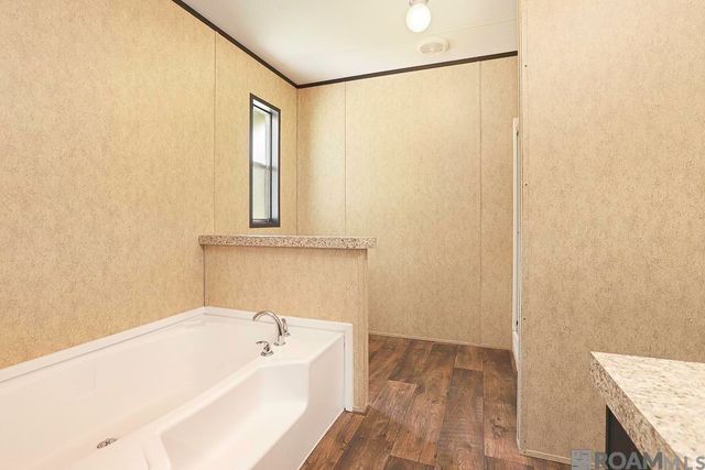 44222 Trabeaux St, Sorrento, LA 70778