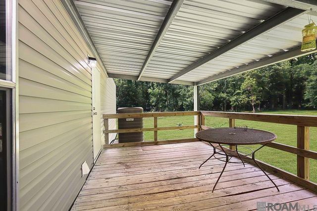 44222 Trabeaux St, Sorrento, LA 70778