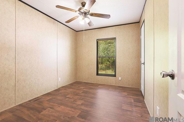 44222 Trabeaux St, Sorrento, LA 70778