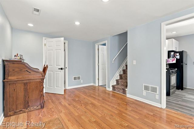 3144 Eastwood Drive, Rochester Hills, MI 48309