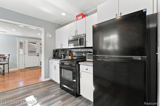 3144 Eastwood Drive, Rochester Hills, MI 48309