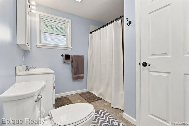 3144 Eastwood Drive, Rochester Hills, MI 48309